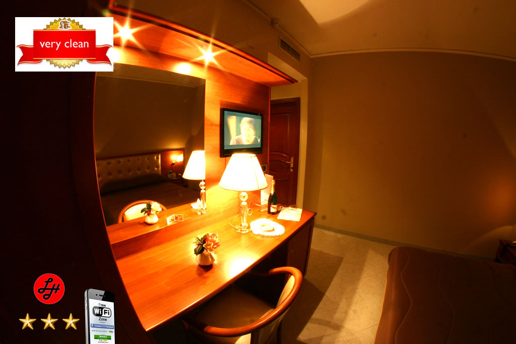 Luxor Hotel Double Single Room